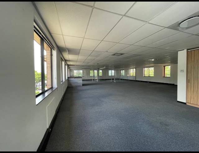 291.80M² OFFICE TO LET IN BRYANSTON